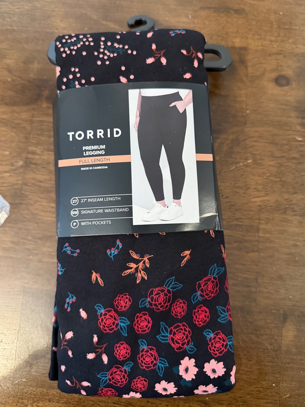 torrid Black Leggings with Pink & Red Floral Print with pockets NWT